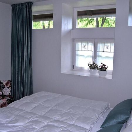 Trebbower Lake Retreat: Quiet Apartment Near Sea Klein Trebbow Exterior photo